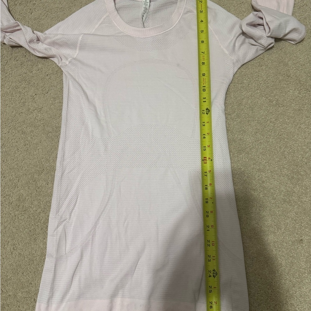 Lululemon long sleeve swiftly size 6 euc - Picture 5 of 7